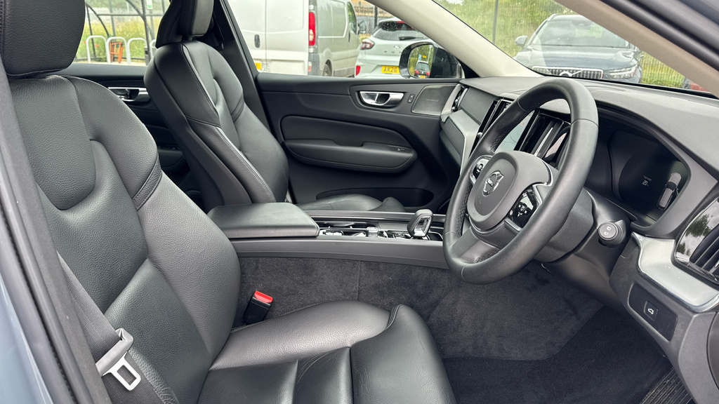Volvo XC60 Xc60 2.0 B4p Plus Dark Geartronic HK72WUC Grey #6