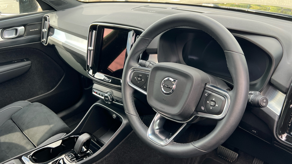 Volvo XC40 Xc40 2.0 B4p Ultra Black Edition RO75MLZ Black #4