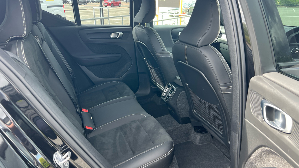 Volvo XC40 Xc40 2.0 B4p Ultra Black Edition RO75MLZ Black #6