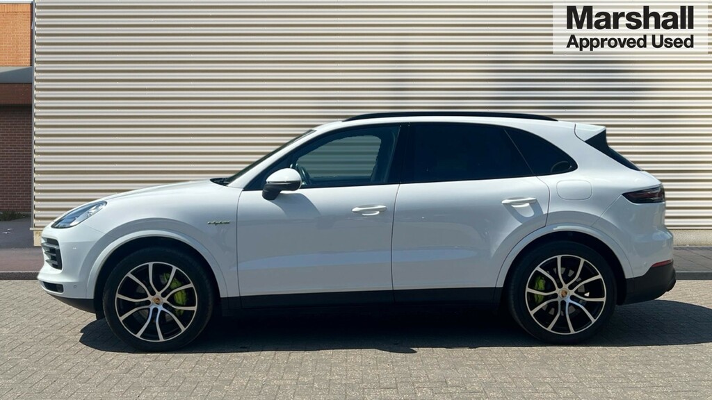 Porsche Cayenne Cayenne Estate Special Editions E-hybrid Platinum LA72GLV White #6