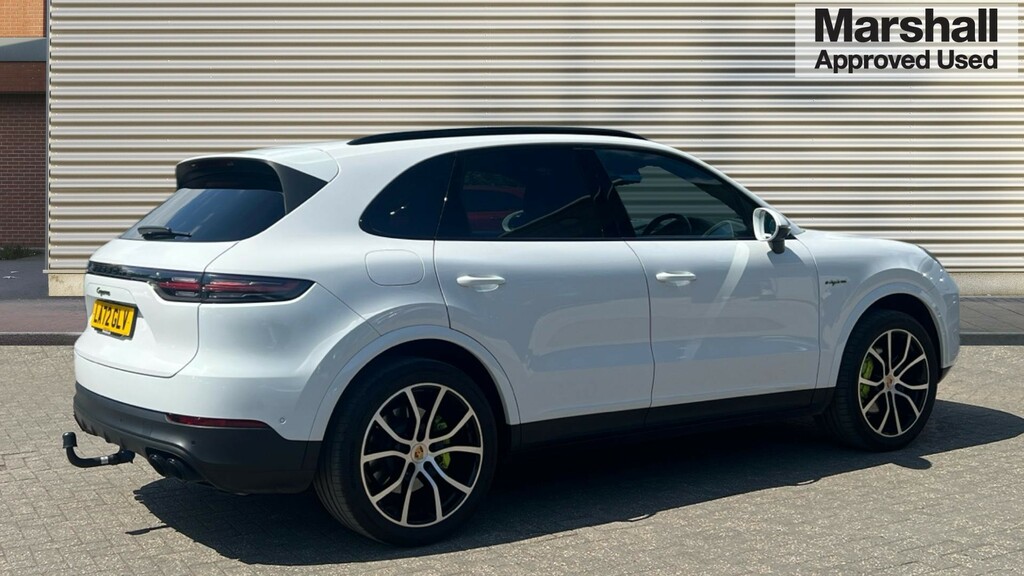 Porsche Cayenne Cayenne Estate Special Editions E-hybrid Platinum LA72GLV White #3
