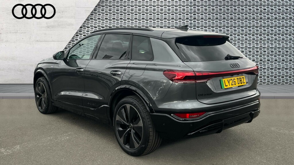 Audi Q6 E-Tron Audi Q6 E-tron Estate 225Kw Performance 100Kwh Bla LY26DBZ Grey #3