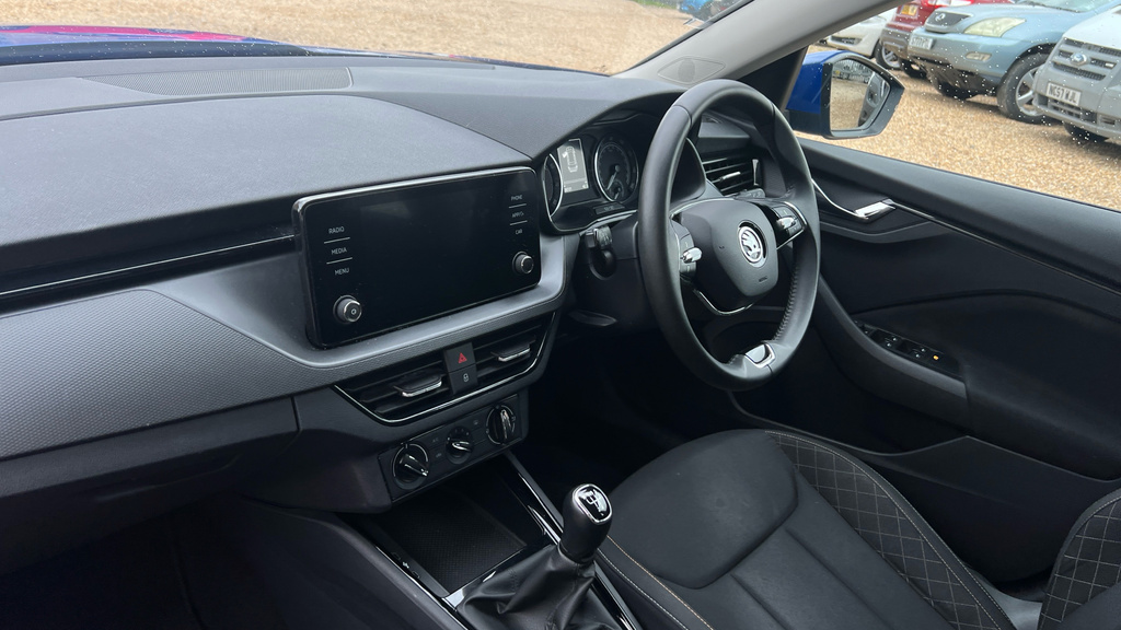Skoda Kamiq Kamiq 1.0 Tsi 95 Se ML23NMA Blue #2