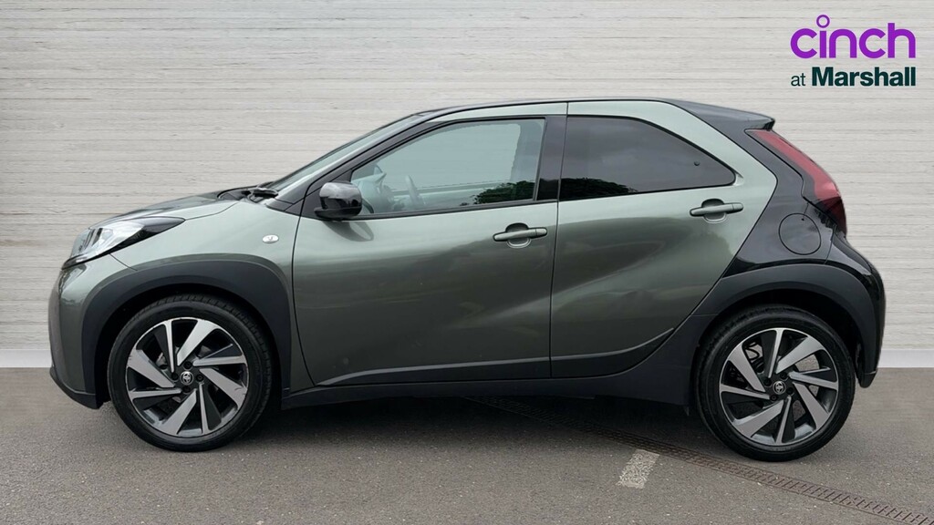 Toyota Aygo X Aygo X 1.0 Vvt-i Edge LF24URK Green #6