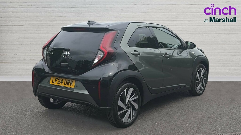 Toyota Aygo X Aygo X 1.0 Vvt-i Edge LF24URK Green #3