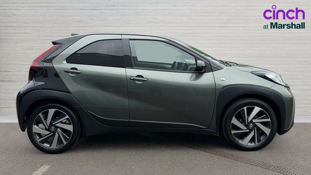 Toyota Aygo X Aygo X 1.0 Vvt-i Edge LF24URK Green #2