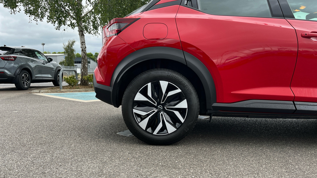 Nissan Juke Juke 1.0 Dig-t 114 Acenta Dct DY24VYM Red #4