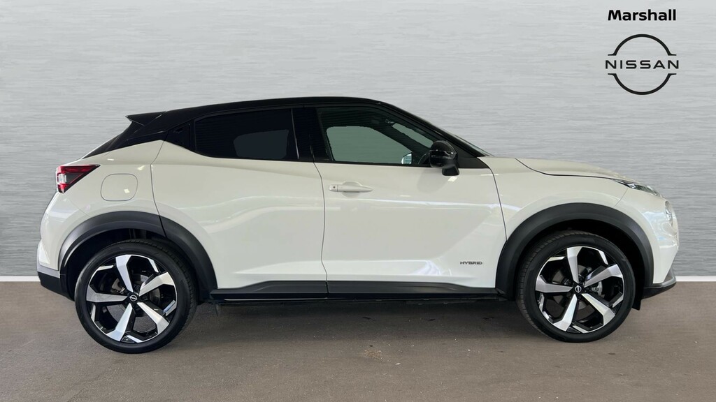 Nissan Juke Juke 1.6 Hybrid Tekna AK23OFG White #3