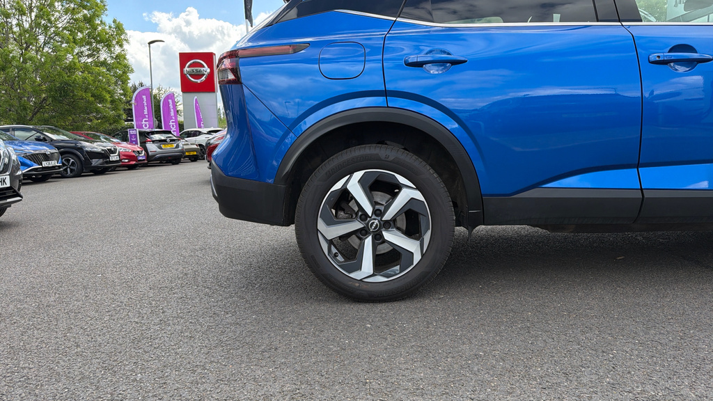 Nissan Qashqai Qashqai 1.3 Dig-t Mh 158 N-connecta BK23AOF Blue #4