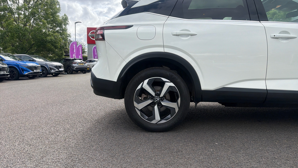 Nissan Qashqai Qashqai 1.5 E-power N-connecta DY24YGX White #4