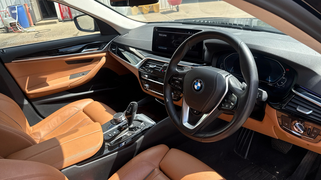 BMW 5 Series 5 Series 530E Se YK23VDS Black #6