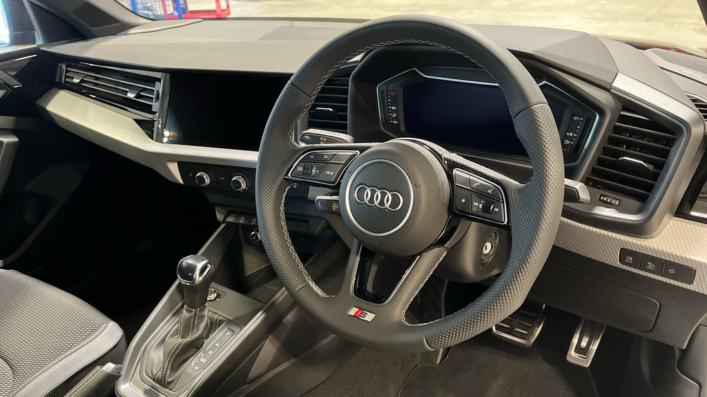 Audi A1 Audi A1 Sportback S Line 35 Tfsi 150 Ps S Tronic LV26TFZ Black #6