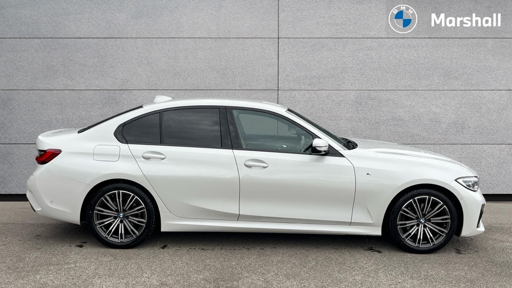 BMW 3 Series 3 Series 320I Xdrive M Sport Step AF72SWX White #3