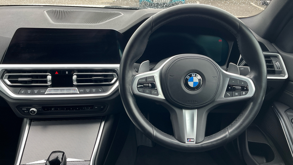 BMW 3 Series 3 Series 320I Xdrive M Sport Step AF72SWX White #5