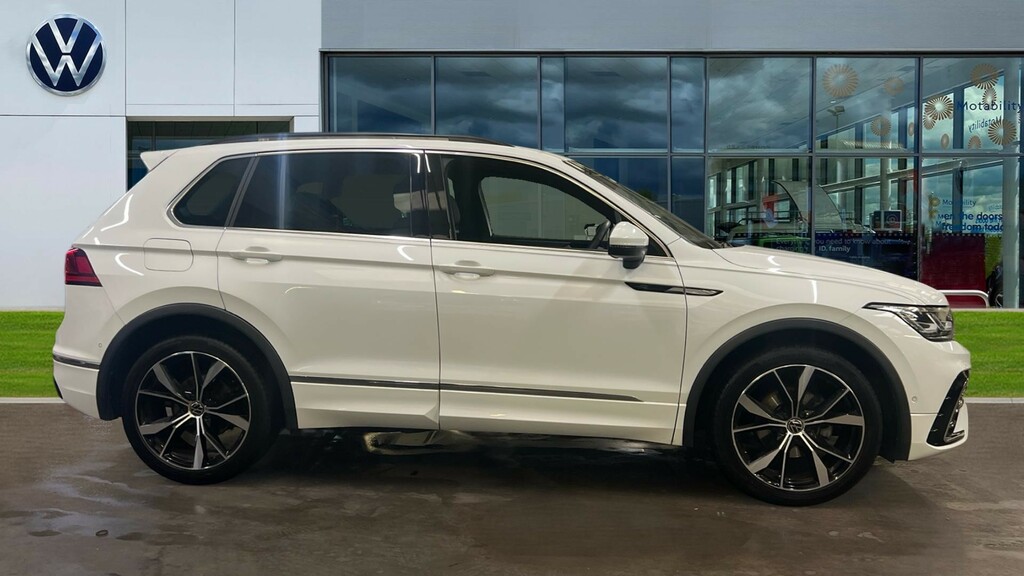 Volkswagen Tiguan Tiguan 1.5 Tsi 150 R-line Dsg MJ23YUS White #4