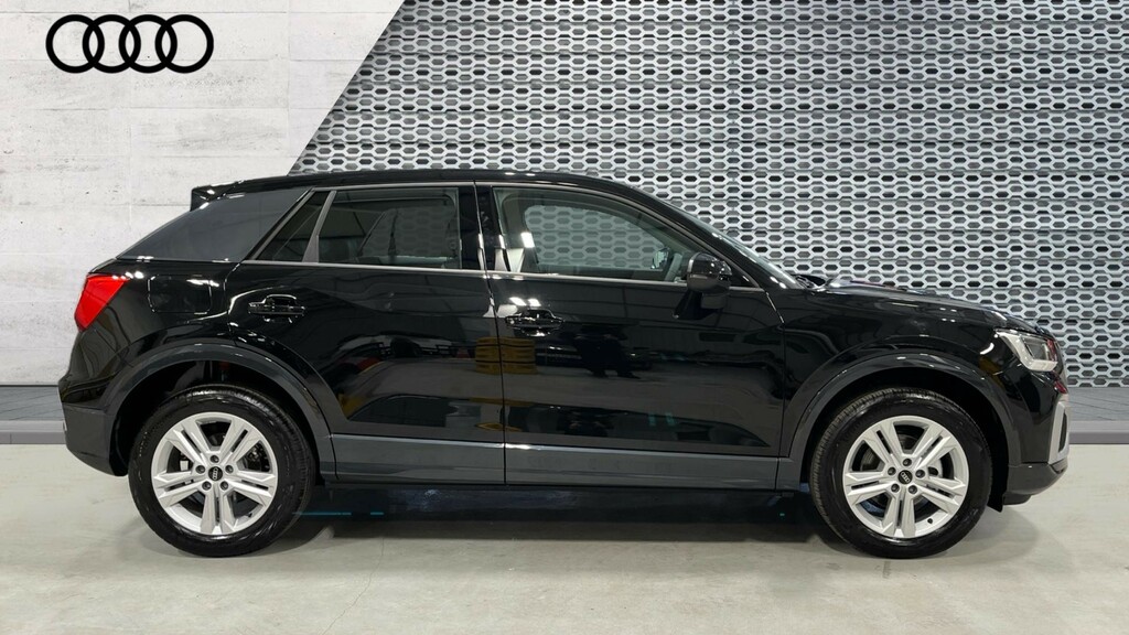 Audi Q2 Audi Q2 Sport 35 Tfsi 150 Ps S Tronic LV26VSU Black #4