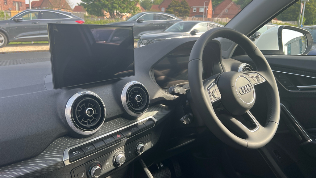 Audi Q2 Audi Q2 Estate 35 Tfsi Sport S Tronic Tech WG26XWE White #2