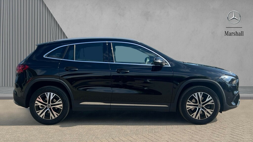 Mercedes-Benz GLA Class Gla 200 Sport Executive HX24VXZ Black #4
