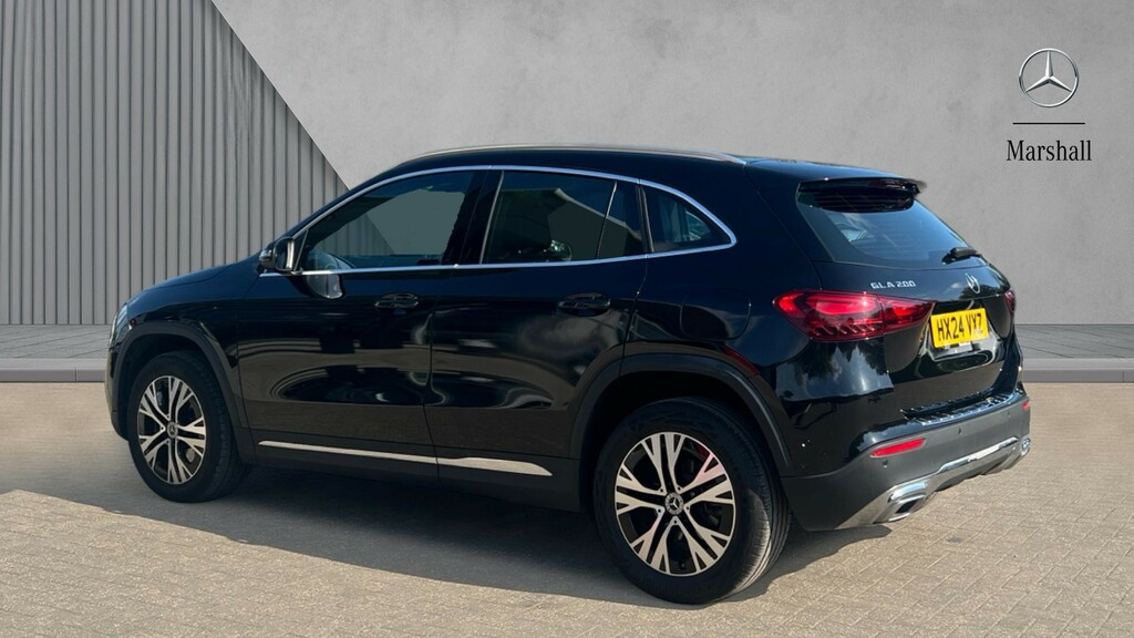 Mercedes-Benz GLA Class Gla 200 Sport Executive HX24VXZ Black #2
