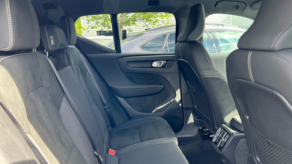 Volvo XC40 Xc40 2.0 B3p Plus Dark RV75XCE Blue #6