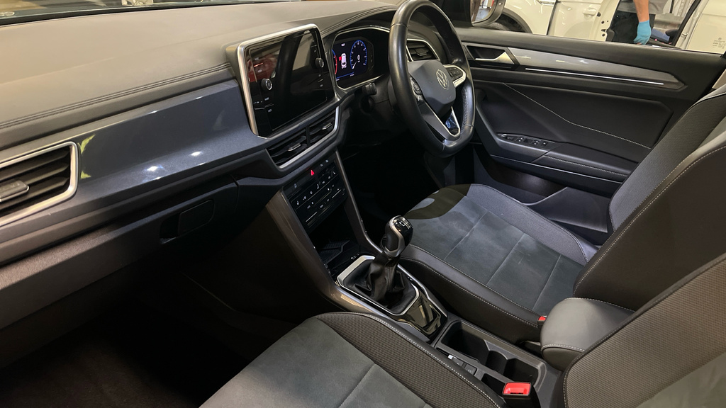 Volkswagen T-Roc T-roc 1.5 Tsi Style GY23ZVK Black #2