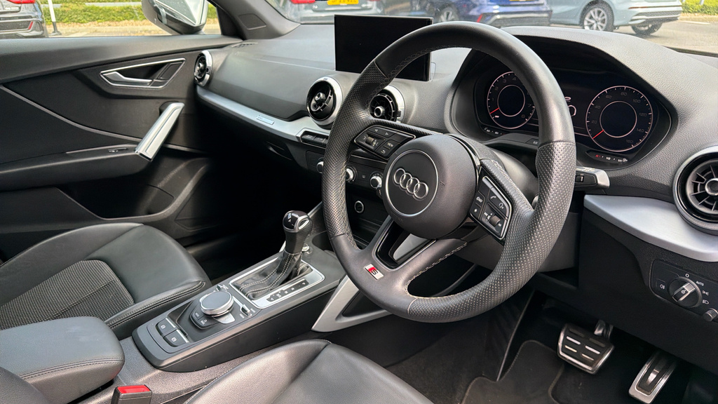 Audi Q2 Q2 35 Tfsi S Line S Tronic FP23AXY Black #6
