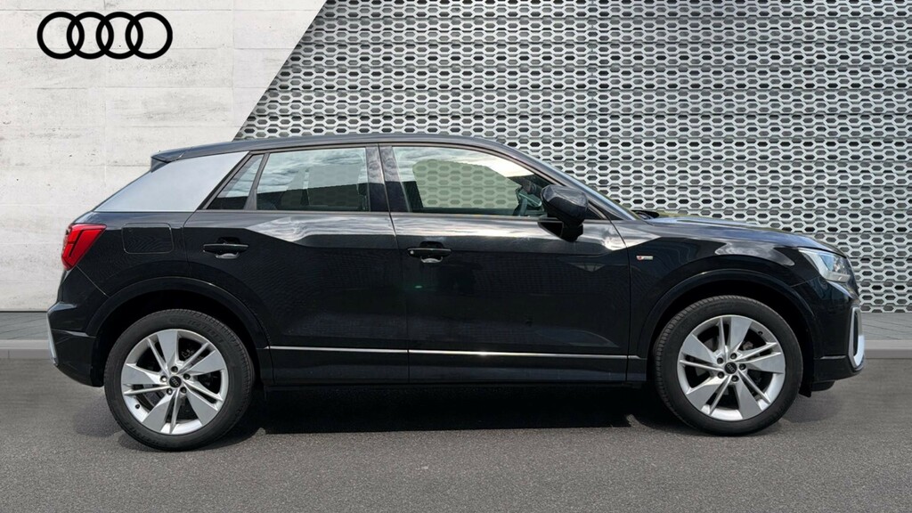 Audi Q2 Q2 35 Tfsi S Line S Tronic FP23AXY Black #4
