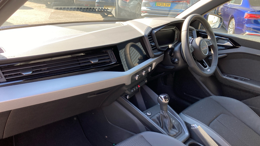 Audi A1 Audi A1 Sportback S Line 30 Tfsi 116 Ps S Tronic OE26FDF Blue #2