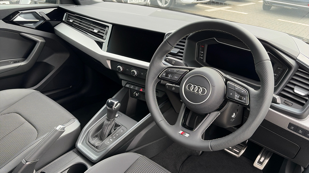 Audi A1 Audi A1 Sportback 35 Tfsi S Line S Tronic OE26FFB Black #6