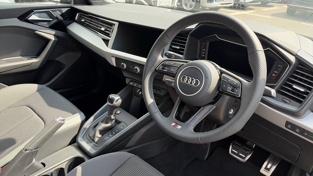 Audi A1 Audi A1 Sportback S Line 35 Tfsi 150 Ps S Tronic OV26VKW Black #6