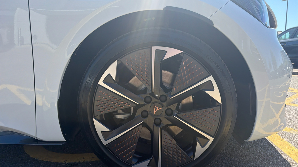Cupra Born Born 240Kw E-boost Vz 79Kwh Hatchback OY26HNF White #5
