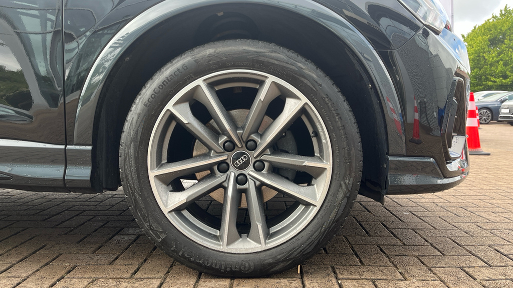 Audi Q3 Q3 35 Tfsi Black Edition S Tronic GK71CYP Black #5