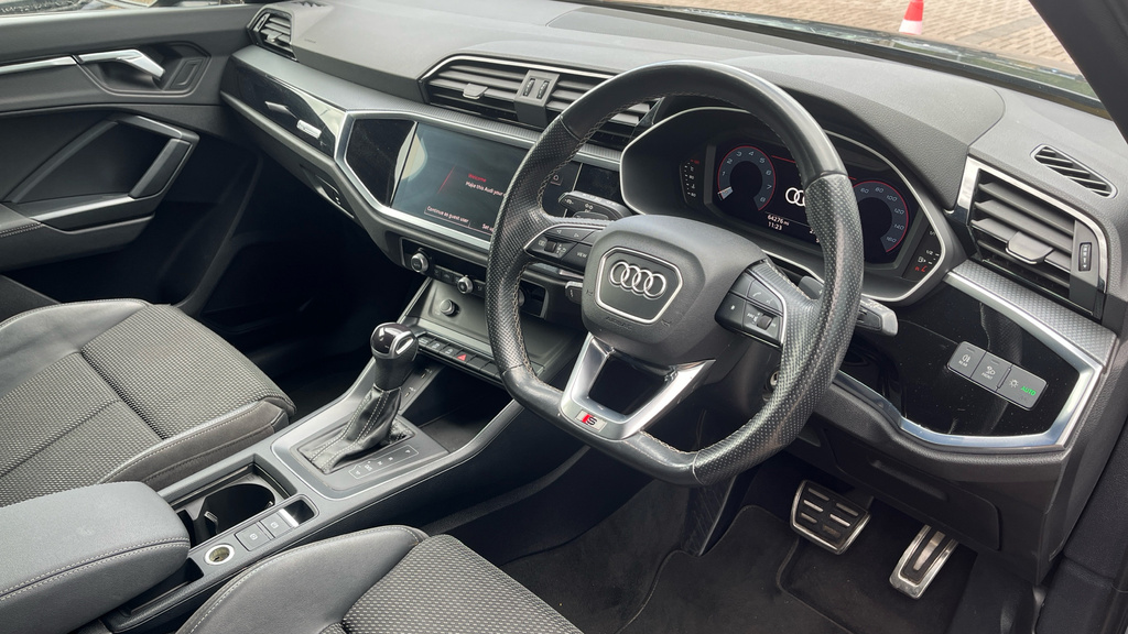Audi Q3 Q3 35 Tfsi Black Edition S Tronic GK71CYP Black #6