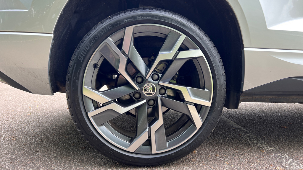 Skoda Karoq Karoq 1.5 Tsi Sportline Dsg YG25UGF Silver #5