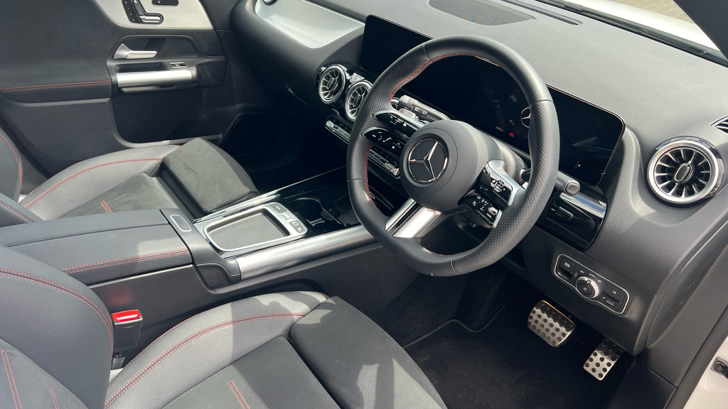 Mercedes-Benz GLA Class Gla 250E Amg Line Premium KW74XLS White #3