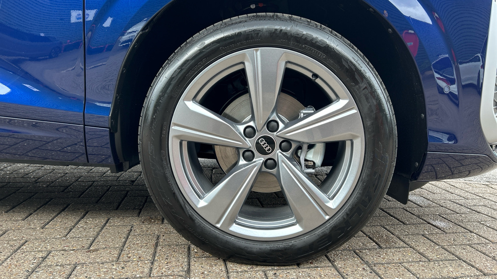 Audi Q3 Audi Q3 Sportback 1.5 Tfsi S Line S Tronic RK26EPF Blue #5
