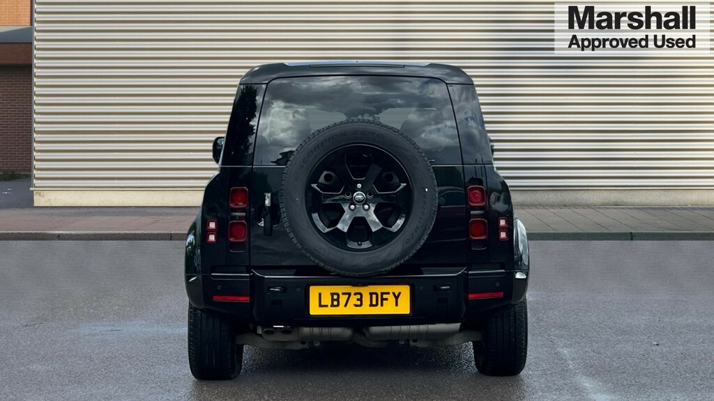 Land Rover Defender 110 Defender 3.0 D300 X-dynamic Se 110 LB73DFY Black #4