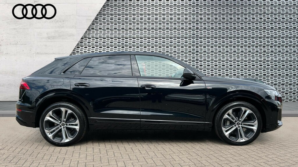 Audi Q8 Audi Q8 Suv Black Edition Tfsi E Quattro 394 Ps Ti Black #4