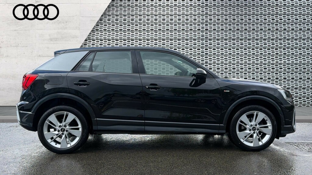 Audi Q2 Q2 35 Tfsi S Line GK22AVL Black #4