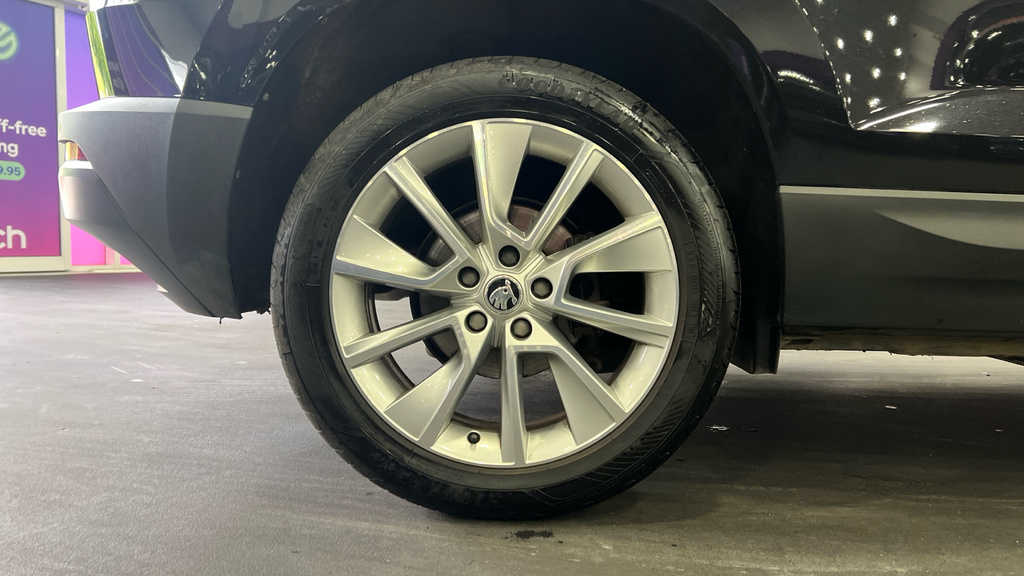Skoda Karoq Karoq 2.0 Tdi Se L 4X4 Dsg Black #5