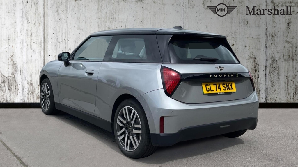 Mini Hatch Cooper 160Kw Se Classic 54Kwh GL74SNX Silver #2
