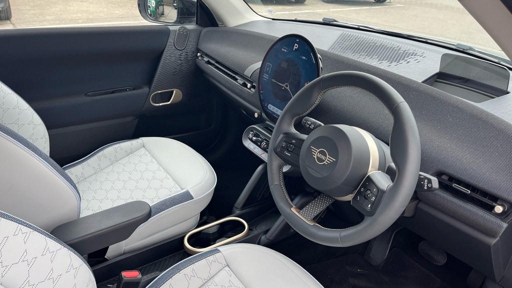 Mini Hatch Cooper 160Kw Se Classic 54Kwh GL74SNX Silver #6