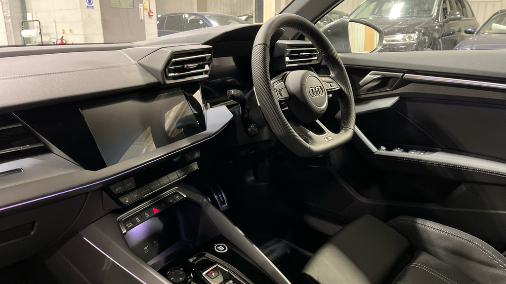 Audi A3 A3 1.5 Tfsi 116 S Line S Tronic LX75OSW Grey #2