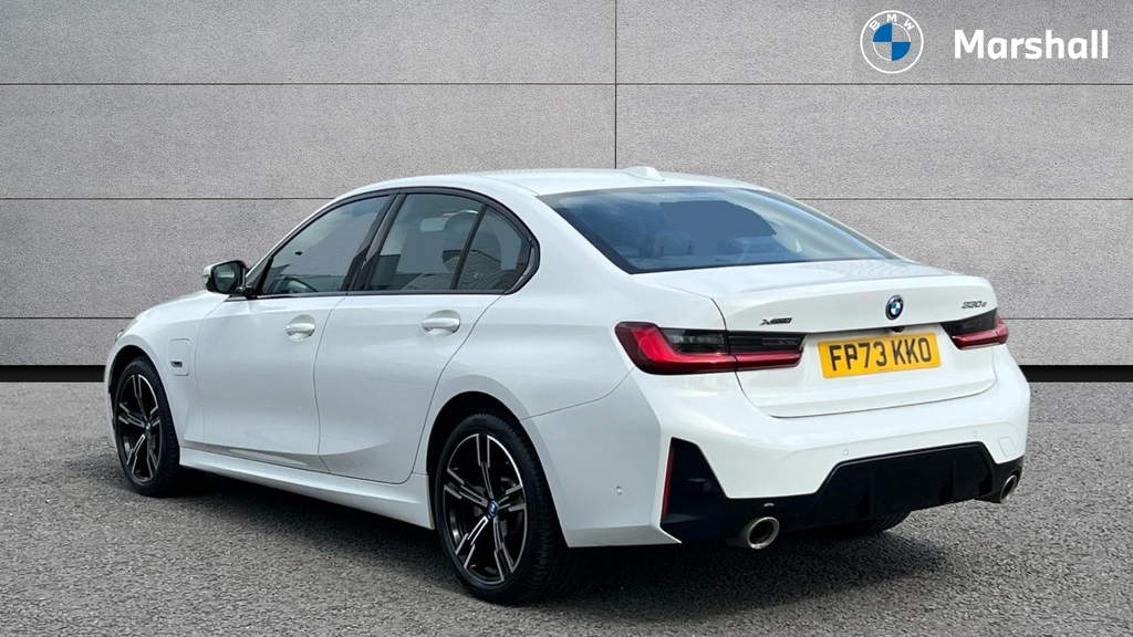 BMW 3 Series 3 Series 330E Xdrive M Sport Step FP73KKO White #2