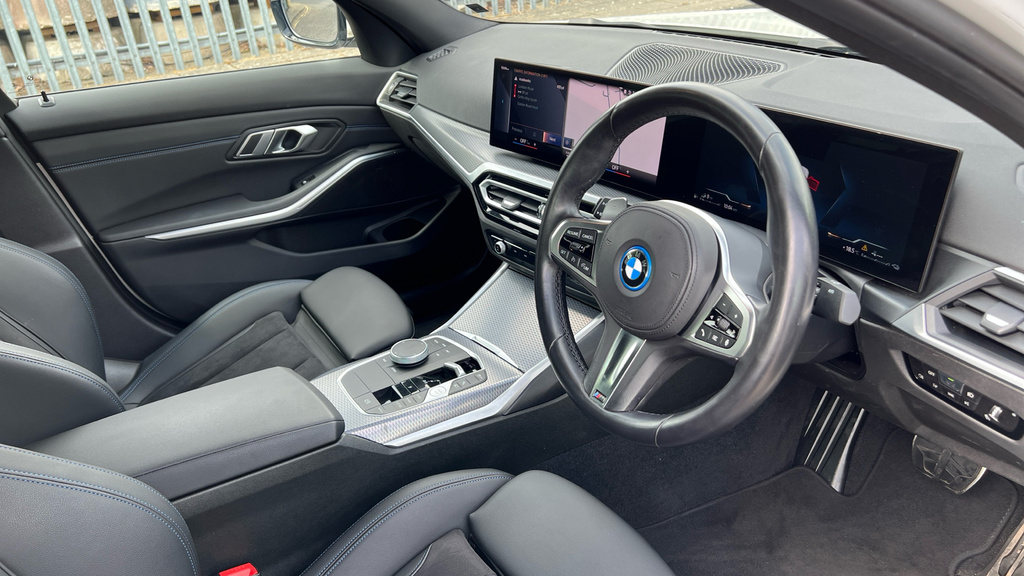 BMW 3 Series 3 Series 330E Xdrive M Sport Step FP73KKO White #6