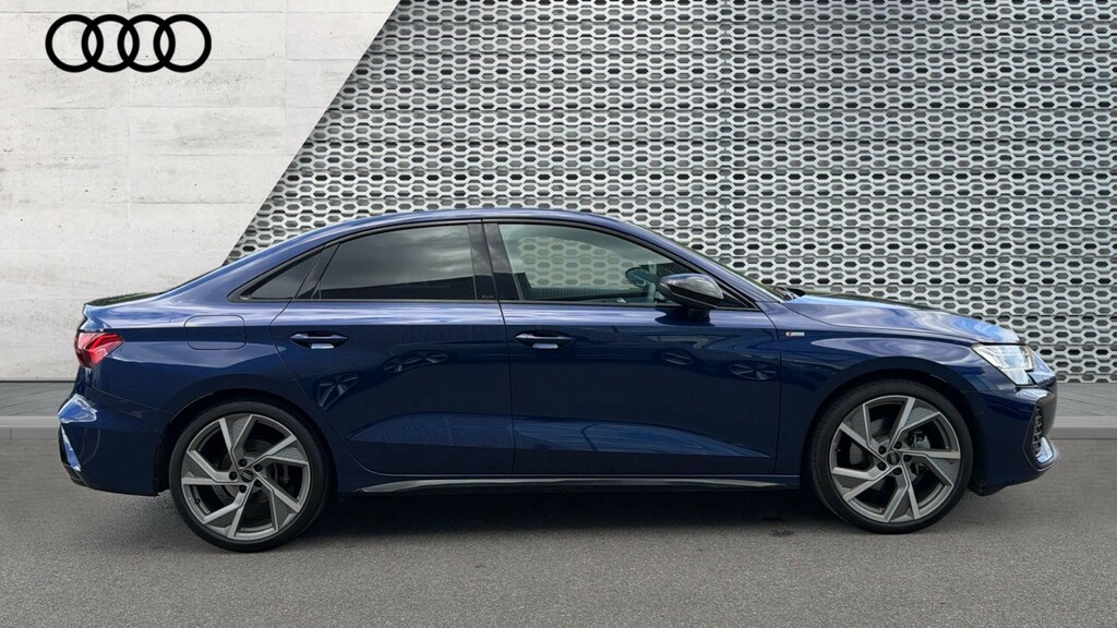 Audi A3 A3 35 Tfsi Black Edition S Tronic GF75FLH Blue #4