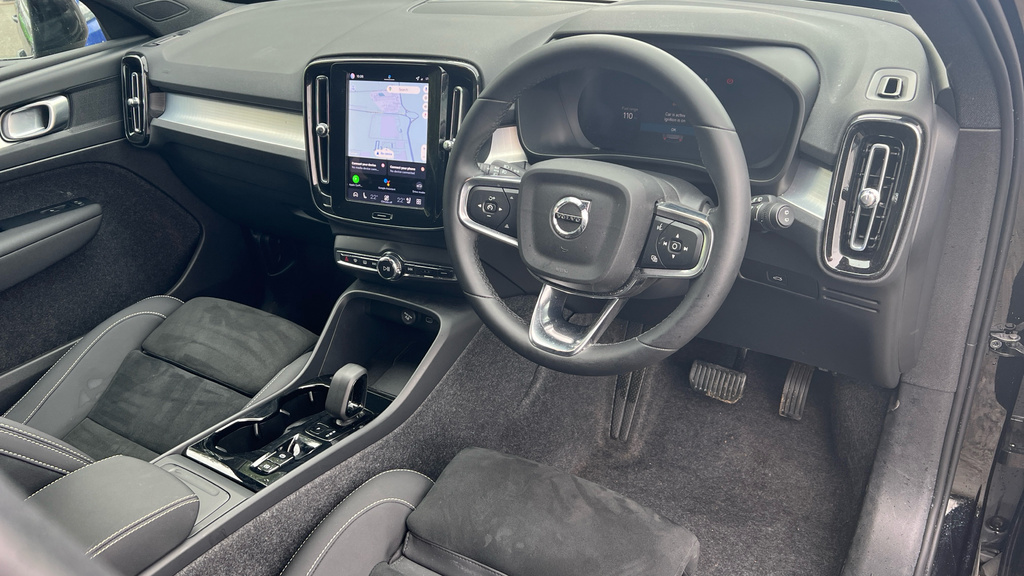 Volvo XC40 Xc40 2.0 B4p Plus Black Edition WF75CDY Black #4
