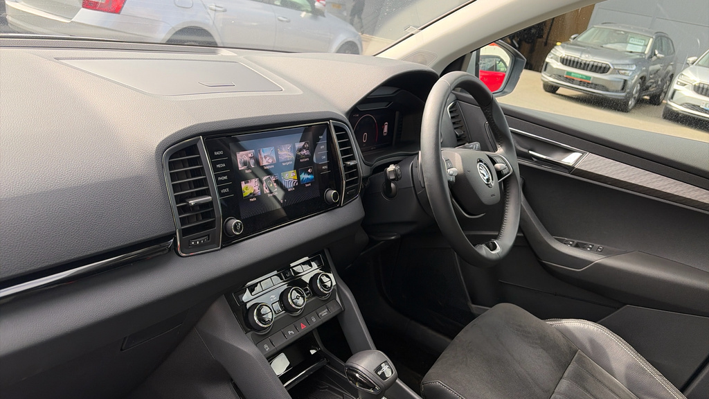 Skoda Karoq Karoq 1.5 Tsi Se L Dsg EU74BGE Silver #2