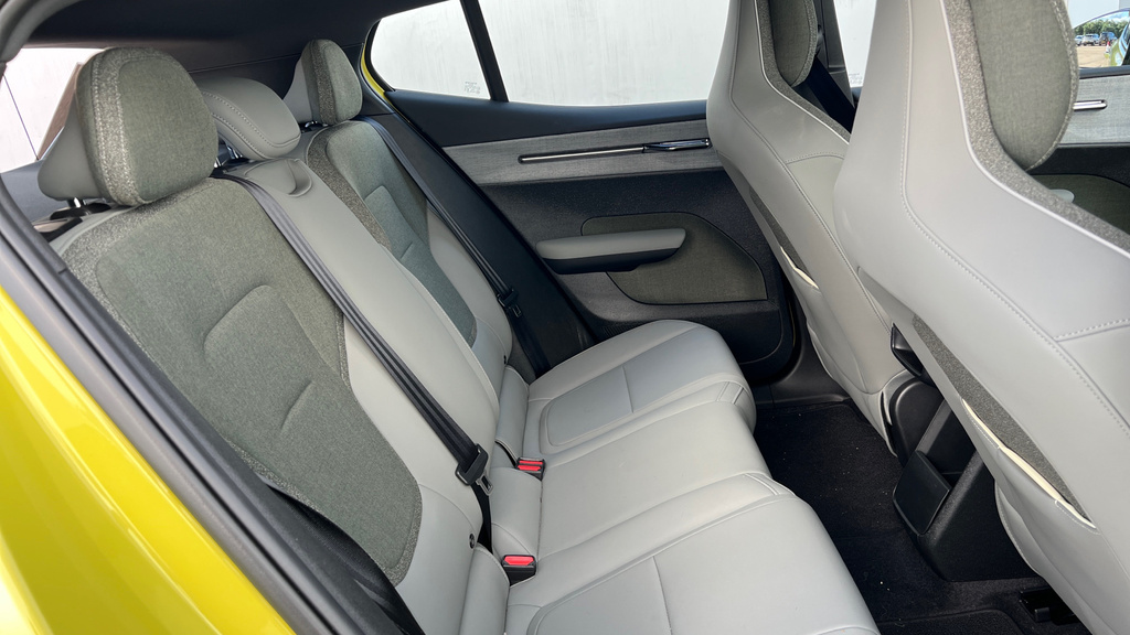 Volvo EX30 Ex30 315Kw Twin Motor Performance Plus 69Kwh A YA74GGJ Yellow #6