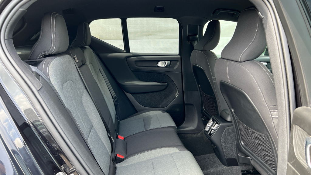 Volvo XC40 Xc40 2.0 B3p Core RJ25VVH Black #6